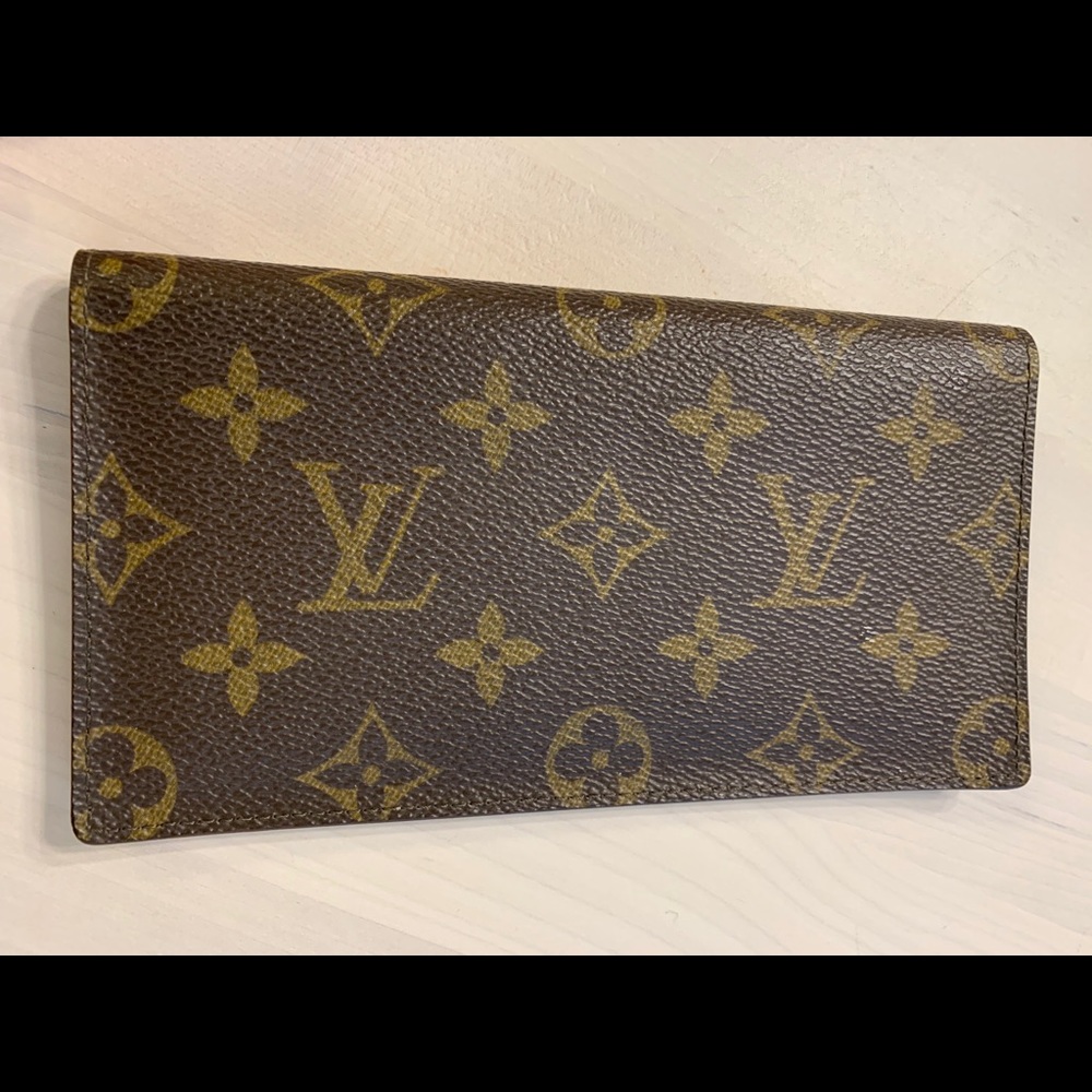 Authentic Louis Vuitton Checkbook cover